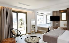 Anais Milos Suites
